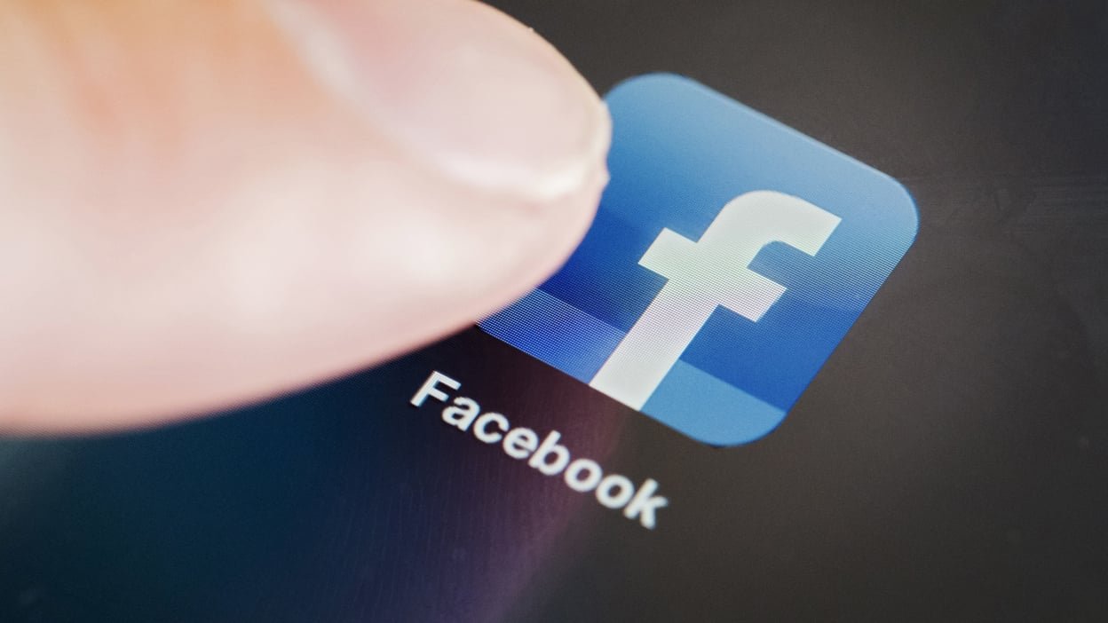 A major Facebook bug may have unblocked people you blocked